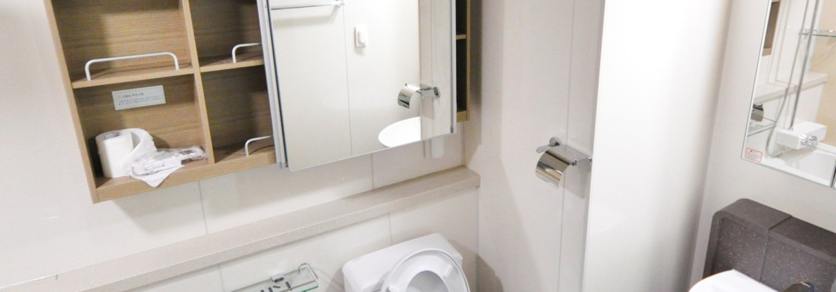 luxury restroom rental